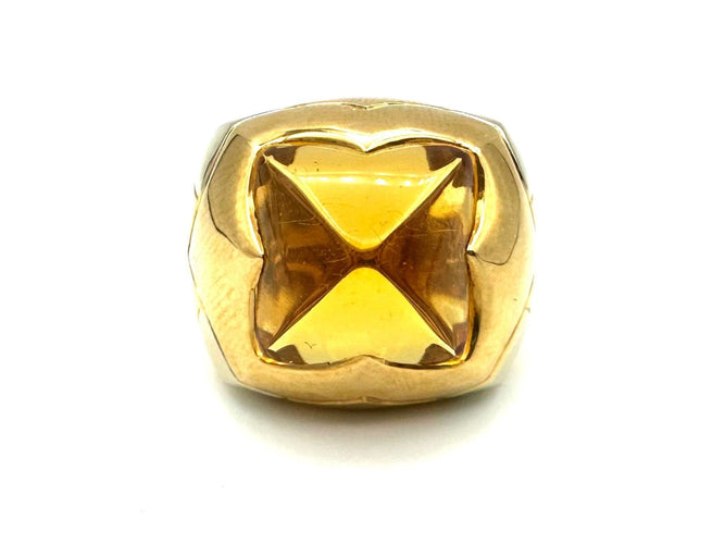 Bague 52 BVLGARI. Collection "Pyramide", bague 2 ors 18K et citrine 58 Facettes