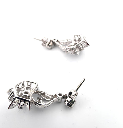 Boucles d'oreilles Boucles d'oreilles en platine avec diamants 58 Facettes