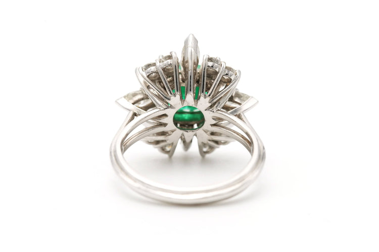 Bague 53 Bague - Bague contemporaine sertie d’émeraude et diamants en or blanc 18 carats 58 Facettes 23331