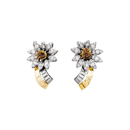 Boucles d'oreilles Boucles d'oreilles, "Fleur", or jaune, platine et diamants. 58 Facettes 35253
