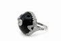 Bague 55 Bague en platine de style Art déco ornée de diamants et d'onyx 58 Facettes 50344