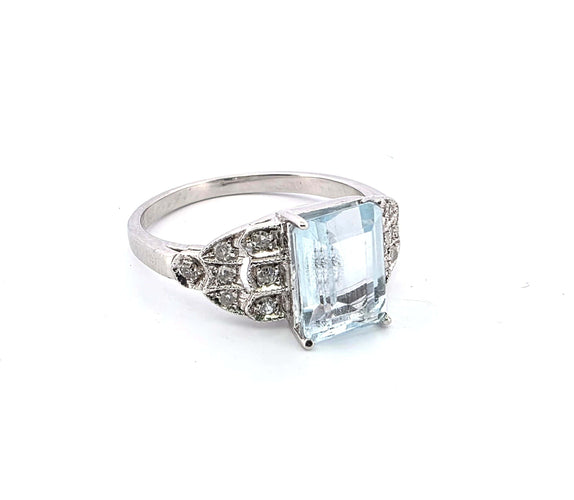 Bague vintage en or blanc avec aigue-marine de 2,40 ct et diamants de 0,25 ct