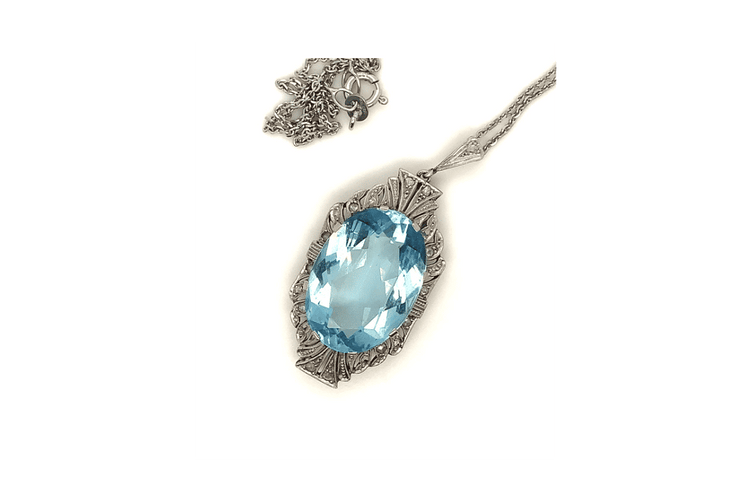 Pendentif Pendentif Art Déco en or blanc et platine, aigue-marine 15,00 ct et diamants, années 1930 58 Facettes 11467