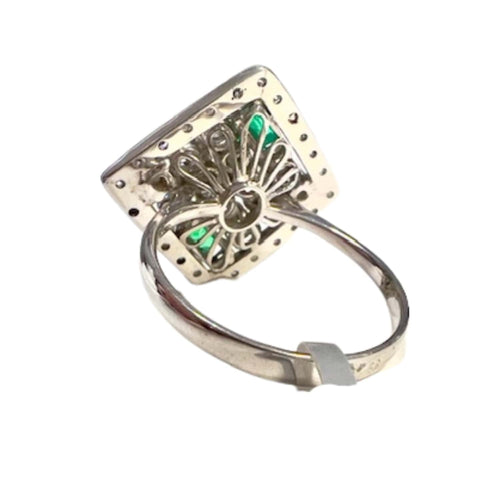 Bague Bague carrée diamants émeraudes 58 Facettes Q755A