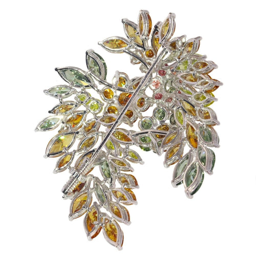 Broche Broche vintage exquise des années 1970 : une symphonie de plus de 19 carats de diamants de couleur fantaisie 58 Facettes 21092-0149
