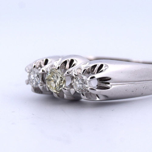 Bague 60 Bague trilogie en or blanc avec diamants 58 Facettes