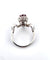 Bague 53 Splendide bague en or blanc 18 carats avec rubis central et diamants environnants 58 Facettes