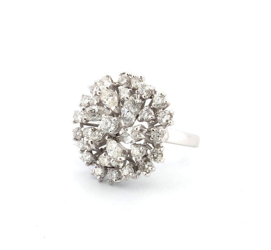 Bague 53 Bague en or blanc avec diamants 58 Facettes