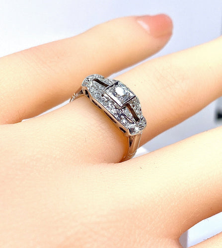 Bague 48 Bague en or blanc et diamants Art Déco 58 Facettes AB582