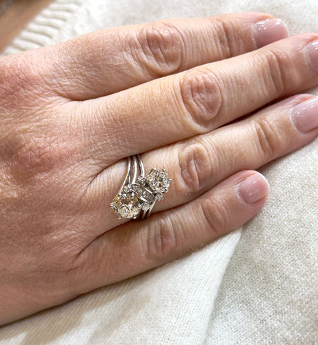 Bague ancienne en platine et diamants