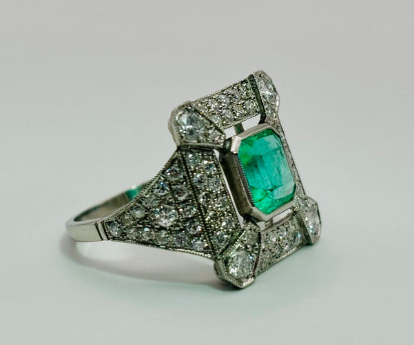 Bague 54 Bague de haute joaillerie en platine avec émeraudes et diamants 58 Facettes 50330