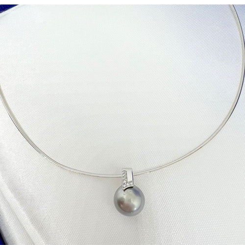 Collier Collier cable Oméga Perle de Tahiti et Diamants - Réversible Or jaune ou Or blanc 18 K 58 Facettes AA 1698