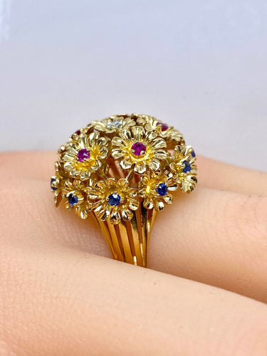 Bague 53 Bague - Bague multifleurs en or jaune et saphirs, rubis, diamants 58 Facettes AB671