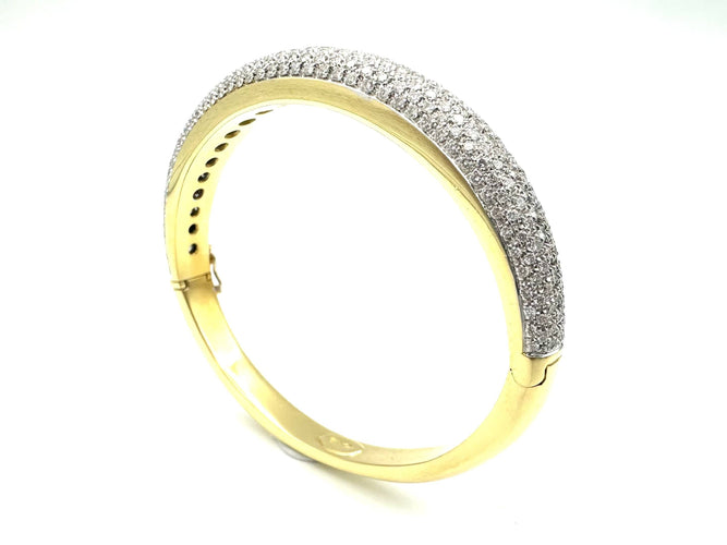 Bracelet BUCHERER. Bracelet jonc or 18K et diamants 5ct 58 Facettes