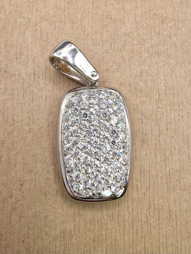 Pendentif Pendentif médaillon en or blanc 18kt et diamants 58 Facettes