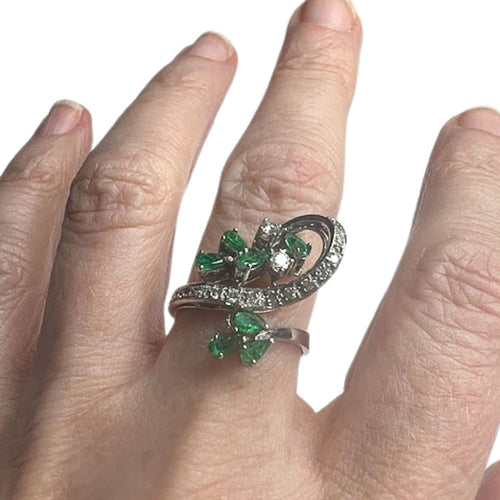 Bague SORTIJA DISEÑO RETRO EPOCA 1940-1945 de ORO 18 kts con DIAMANTES 58 Facettes Q165B