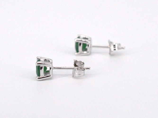 Boucles d'oreilles Boucles d'oreilles en or blanc avec émeraude 58 Facettes 2204