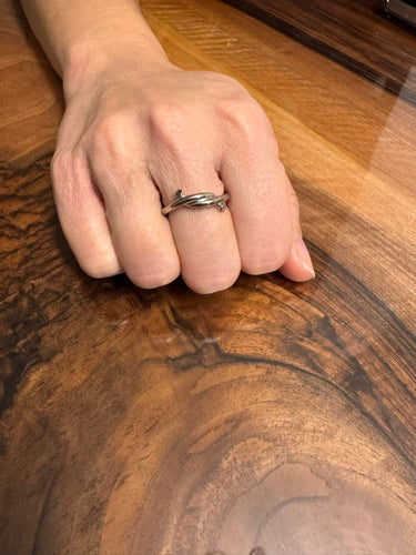 Bague 56 Cartier - Bague or blanc "Entrelacés" 58 Facettes