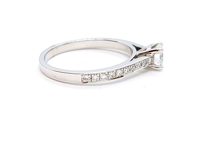 Bague 53 Bague solitaire en or blanc 18 carats et diamants 58 Facettes 578713RV