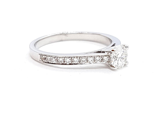 Bague 53 Bague solitaire en or blanc 18 carats et diamants 58 Facettes 578713RV