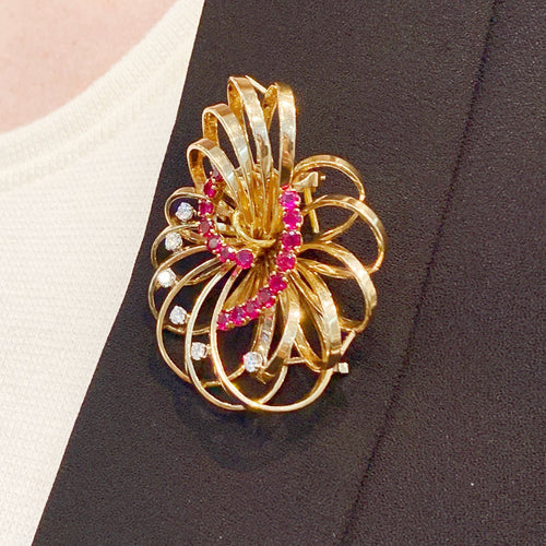 Broche Broche BOUCHERON, or jaune, platine, rubis et diamants. 58 Facettes 34569