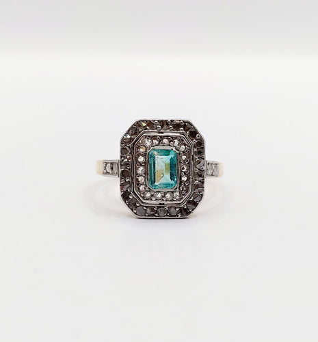 Bague 50 Bague art déco en or 18k et platine, émeraude et diamants taille roses 58 Facettes A03121