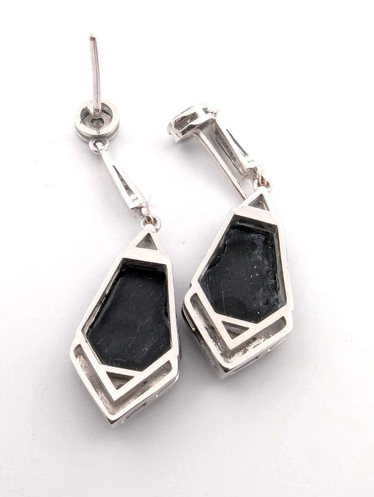 Boucles d'oreilles en or blanc avec diamants et onyx