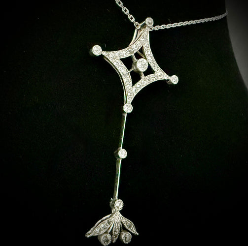 Pendentif en platine serti de 1 carat de diamants