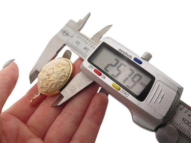 Boucles d'oreilles boucles d'oreilles POMELLATO victoria engraved or jaune 18k agate 58 Facettes 268835