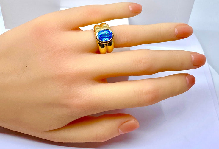 Bague 52 Bague en or jaune et topaze bleue 58 Facettes AB611