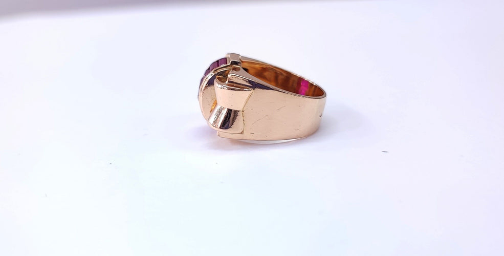 Bague Tank sertie de rubis baguettes en or rosé 18k