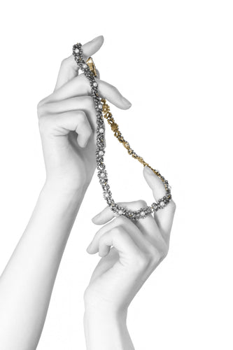 Élégance victorienne : un collier ras du cou en diamants et perles d'une grâce intemporelle