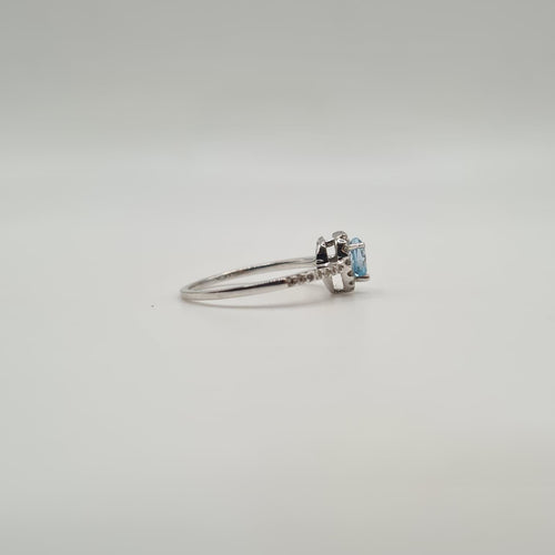 Bague 52 Bague cœur or blanc sertie d’une topaze bleue et diamants 58 Facettes