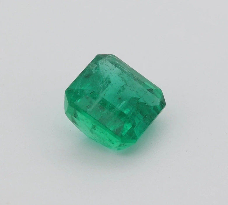 Gemstone Emeraude 0.92cts certificat ALGT 58 Facettes