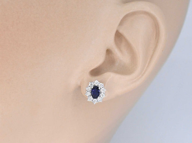 Boucles d'oreilles en or blanc avec diamants et saphir