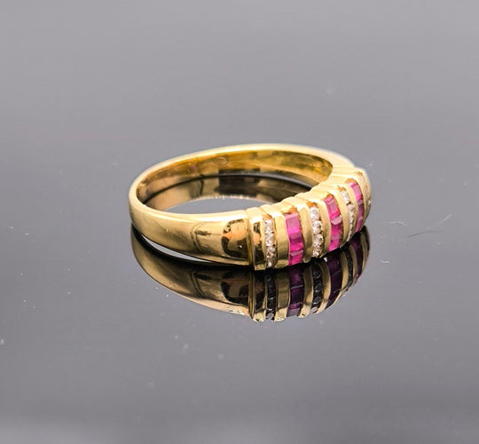 Bague 58.5 Bague jarretière or ornée de rubis et diamants 58 Facettes