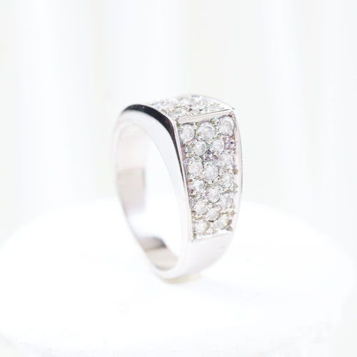 Bague 56 Bague en or blanc 18 carats pavée de diamants 58 Facettes VV1-A