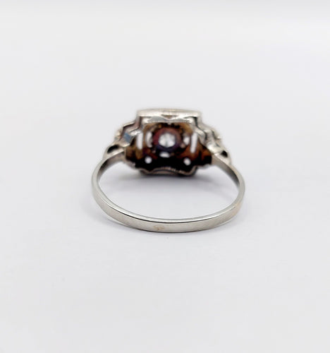 Bague 55.5 Bague Tank Art Déco or blanc, diamants et monture géométrique (circa 1920) 58 Facettes A06221