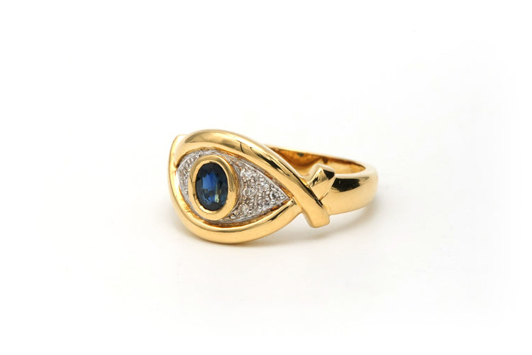 Bague 52 Bague en or jaune sertie d'un saphir et de diamants 58 Facettes B564