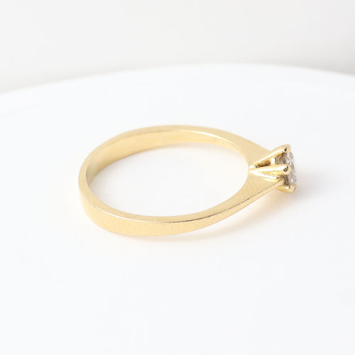 Bague solitaire en or jaune 18 carats avec diamant de 0,28 carat