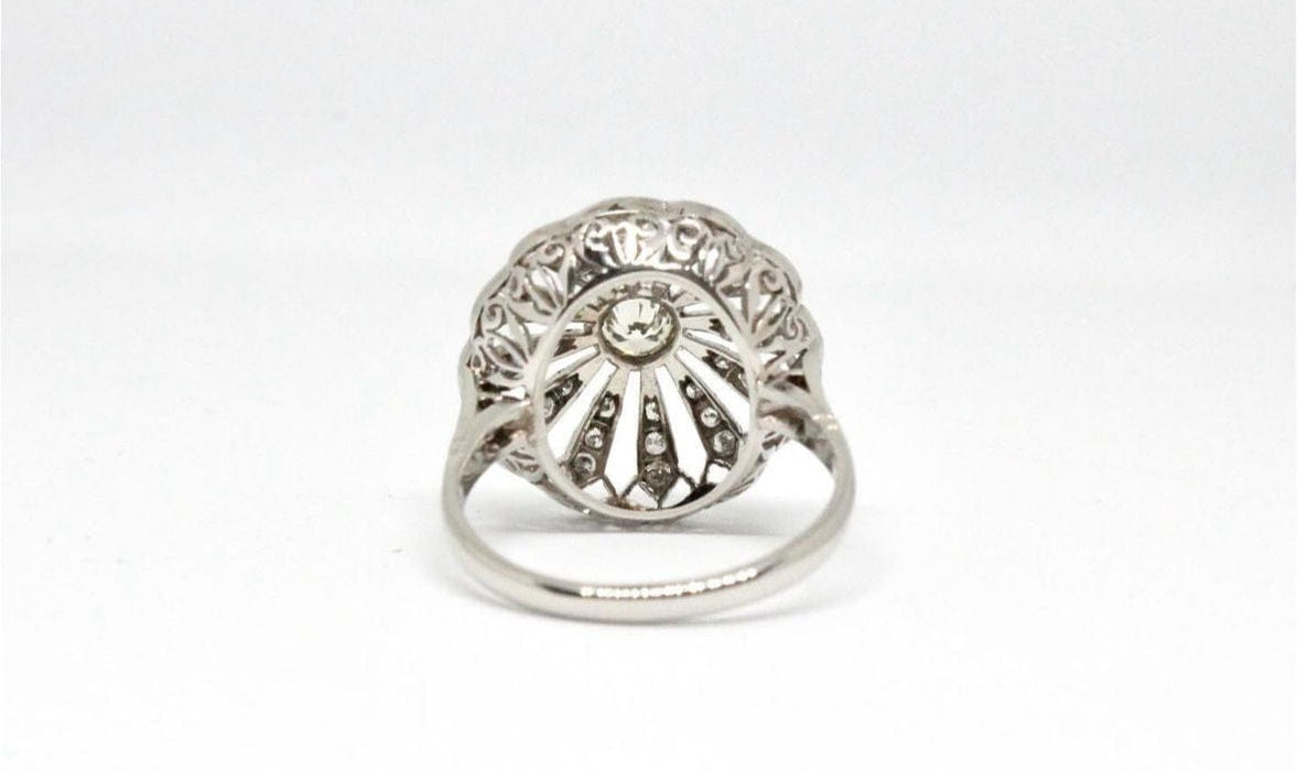 Bague 53.5 Art Déco style bombe ring platinum with diamonds. 58 Facettes