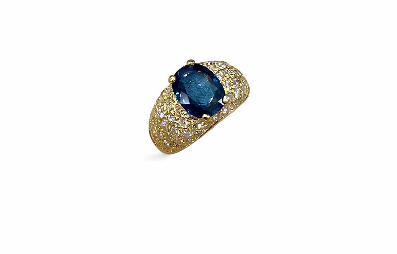 Bague 59 Bague en or jaune saphir ovale et diamants 58 Facettes