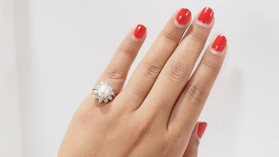 Bague 51 Bague vintage en or blanc, perle de culture et diamants 58 Facettes 32084