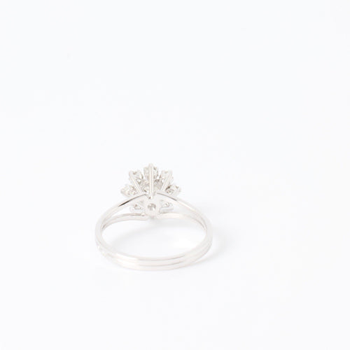 Bague 53 BAGUE MARGUERITE DIAMANTS EN OR GRIS 18K 58 Facettes