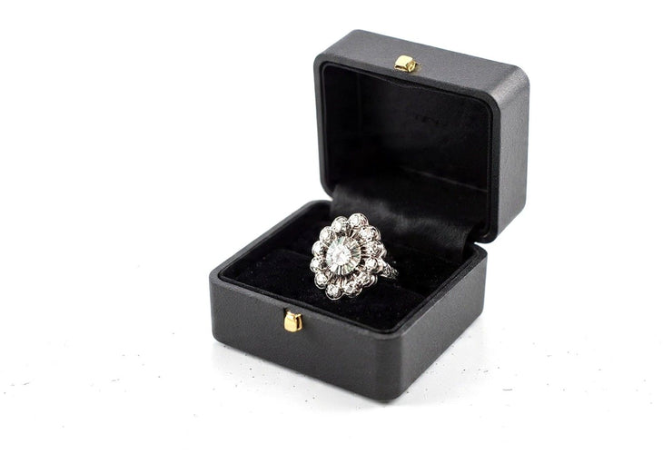 Bague en or blanc 18k et diamants