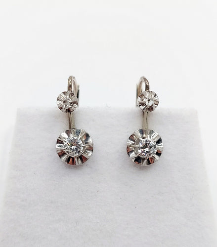 Boucles d'oreilles Dormeuses anciennes en or blanc 18k et platine serties de diamants 58 Facettes A06530