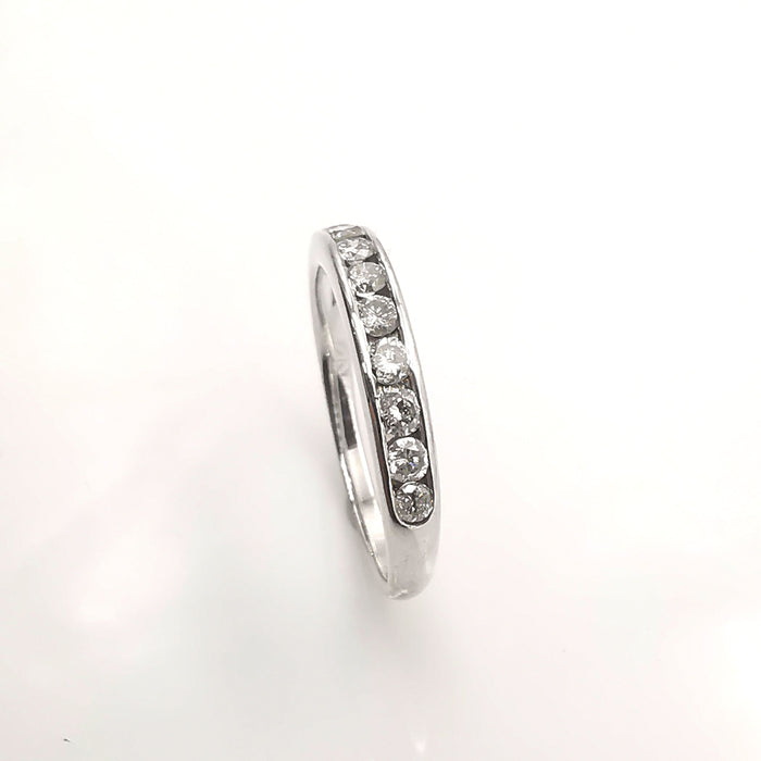 Bague en or blanc diamants