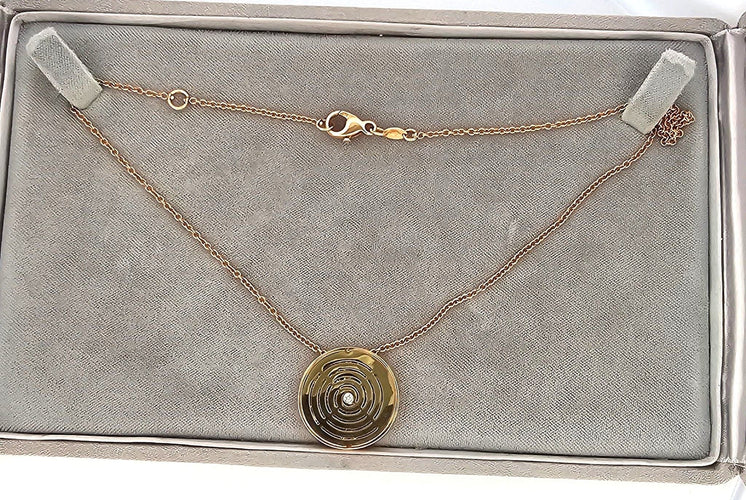 Pendentif Pendentif en or jaune massif serti de diamants 58 Facettes