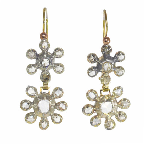 Boucles d'oreilles L'élégance du passé : de grandes boucles d'oreilles victoriennes en diamant 58 Facettes 23031-0059