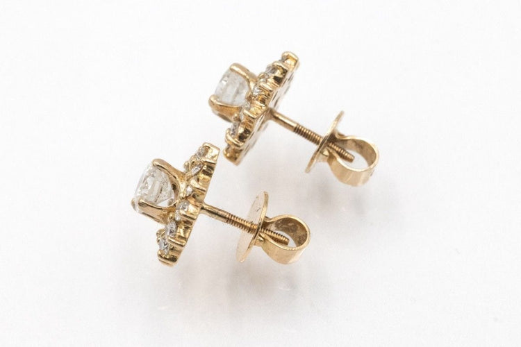 Boucles d'oreilles Boucles d'oreilles en or rosette et diamants 1,70 ct 58 Facettes 11392